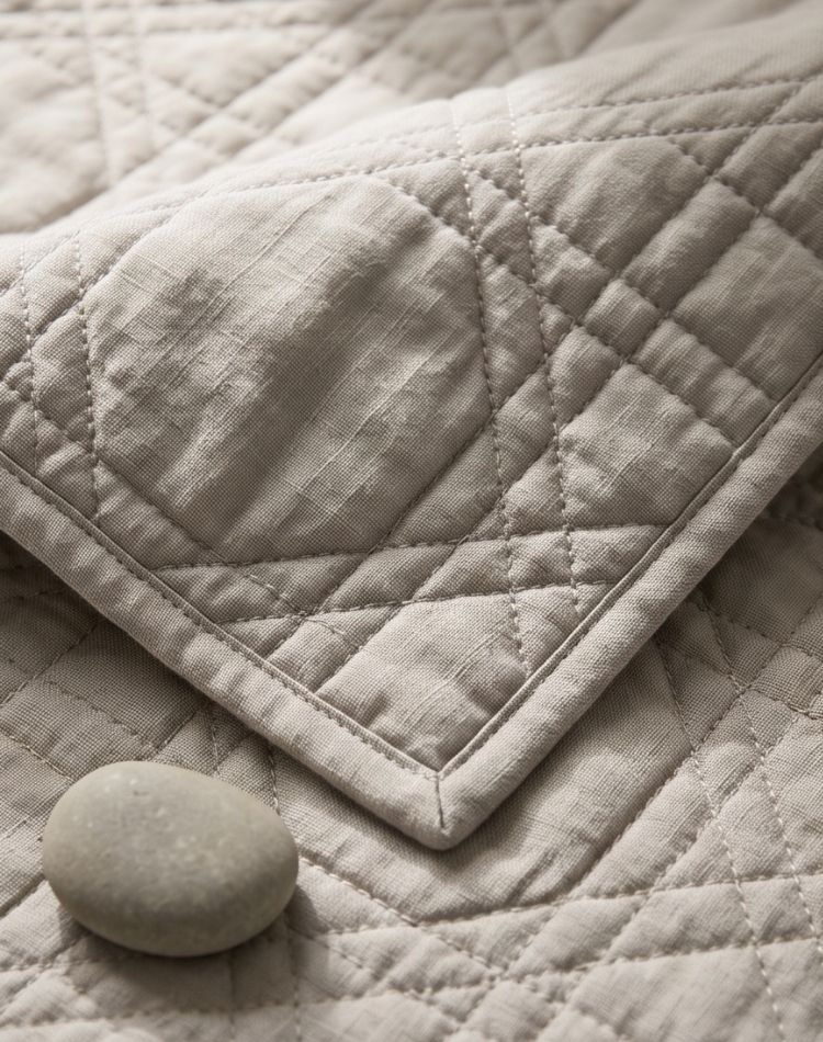 Stone Geometric Reversible Quilt - Queen