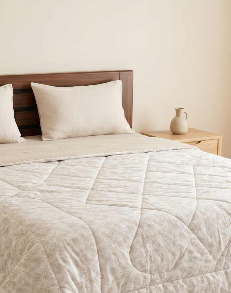 Beige Palm Reversible Quilt - King