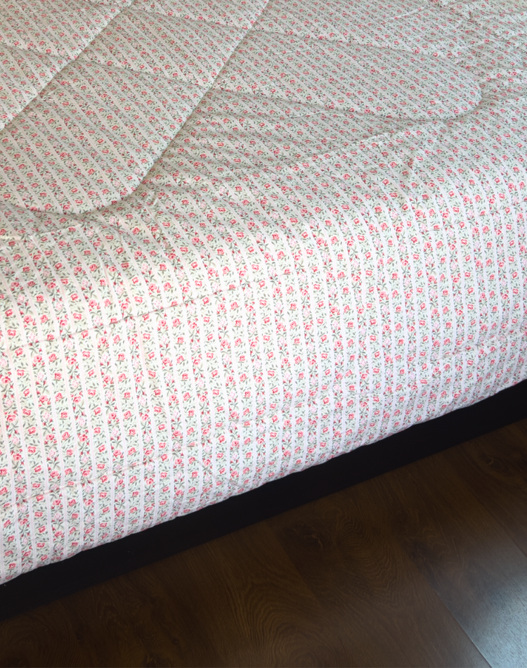 Ditsy Floral Reversible Quilt - Double Bed