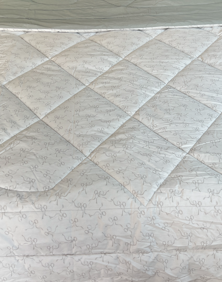 Grey Bows Reversible Quilt - King