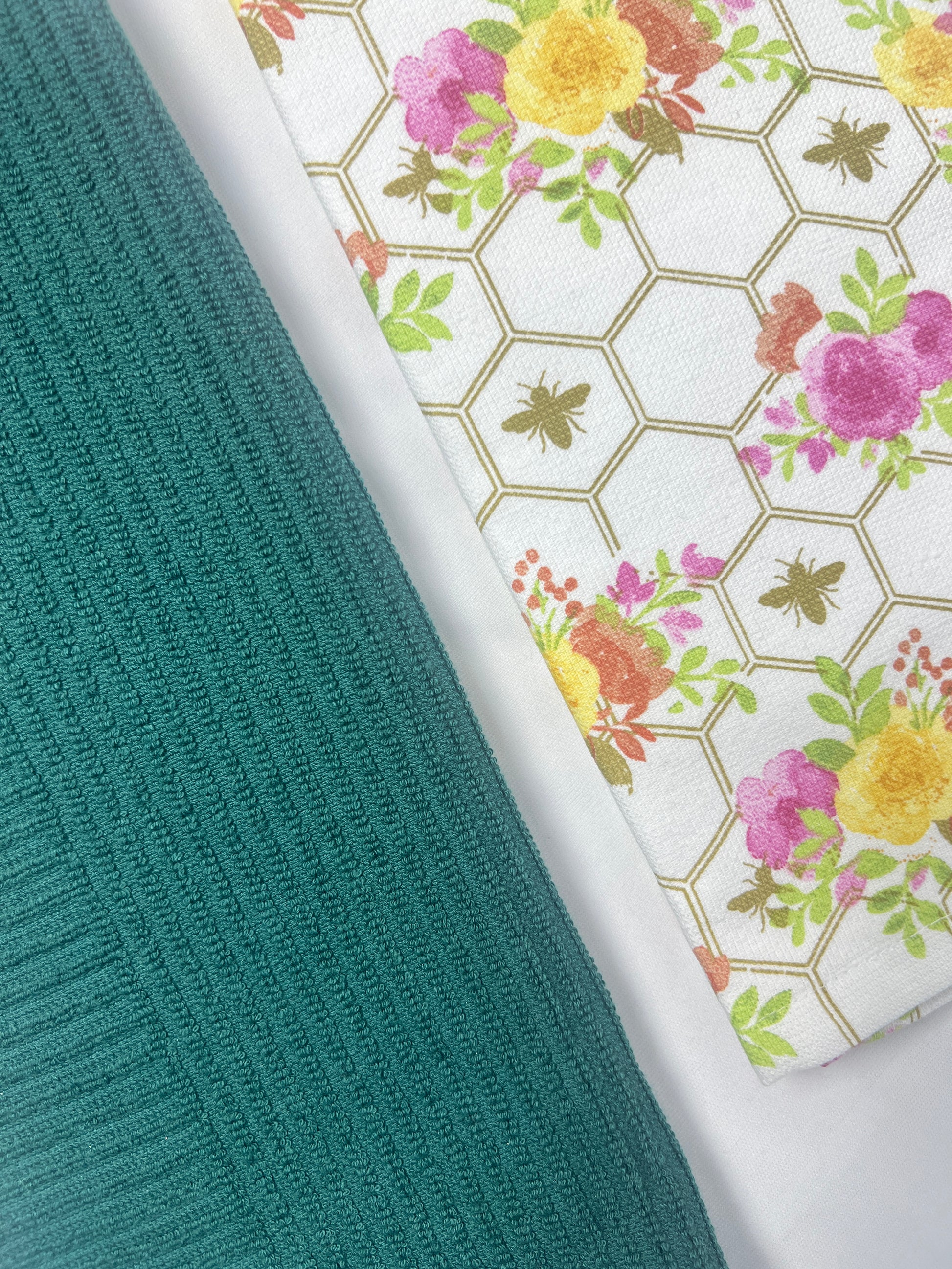 Honeycomb & Emerald Kitchen Towel - Set of 2 close up