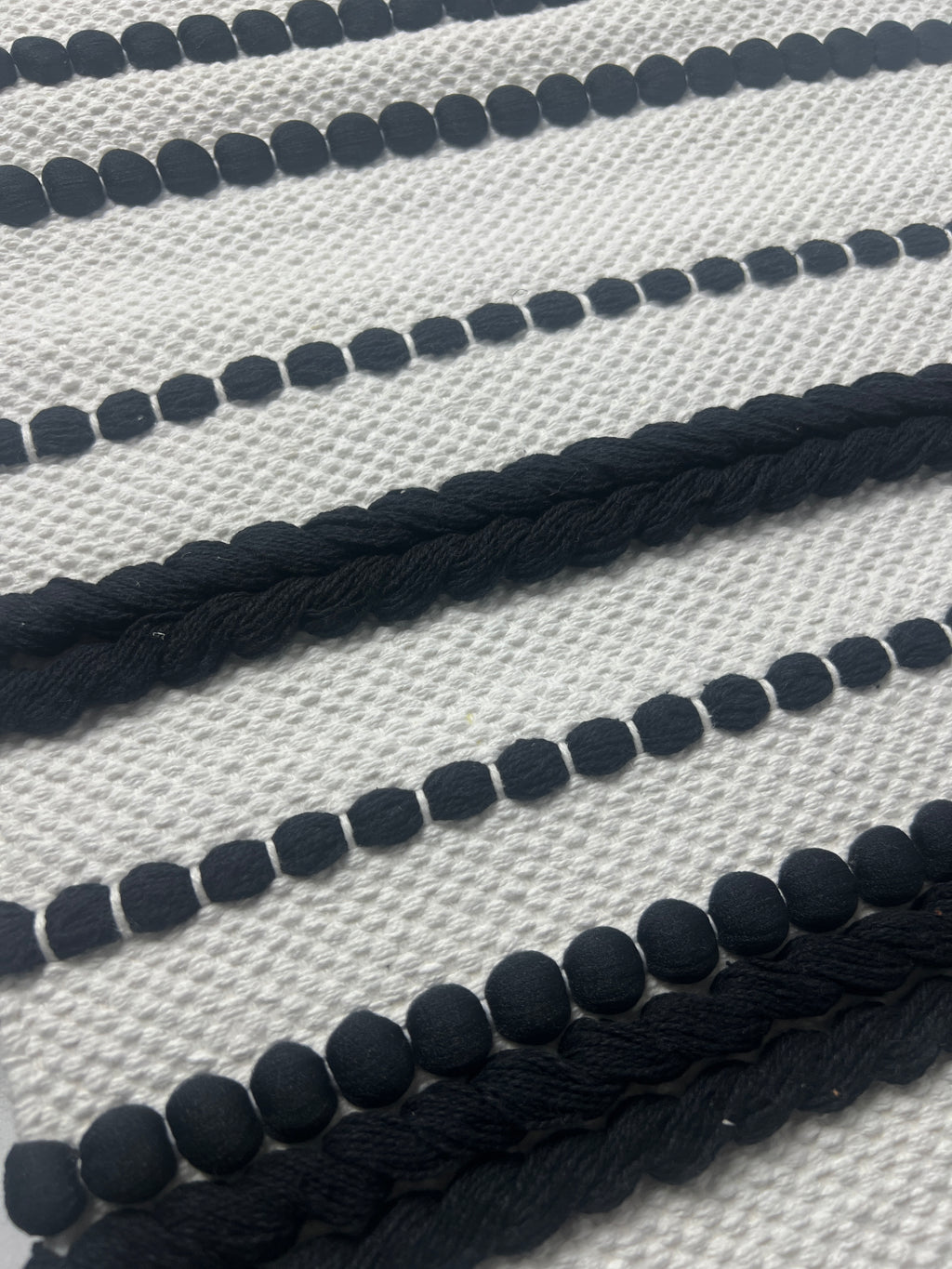 Onyx Table Runner - Premium Home Decor by Moraari