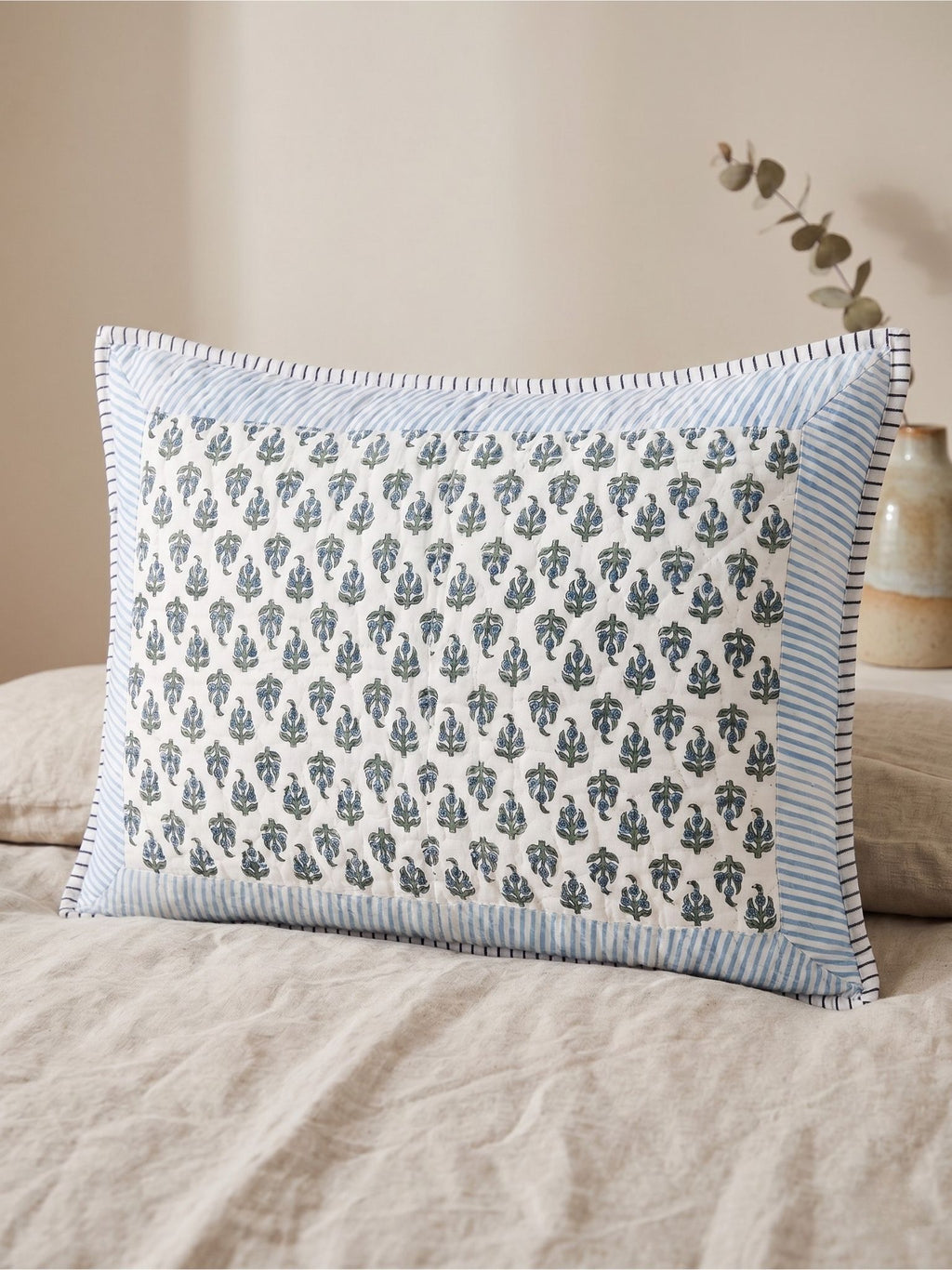 Mughal Buta AC Quilt - Mulmul - King