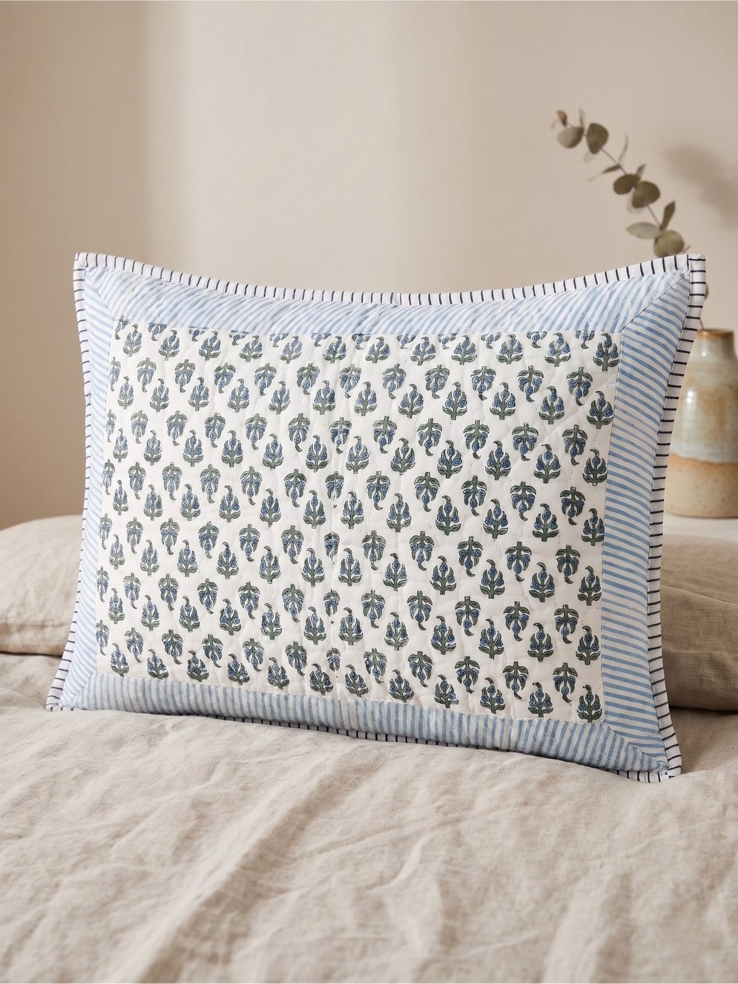 Mughal Buta AC Quilt - Mulmul - King