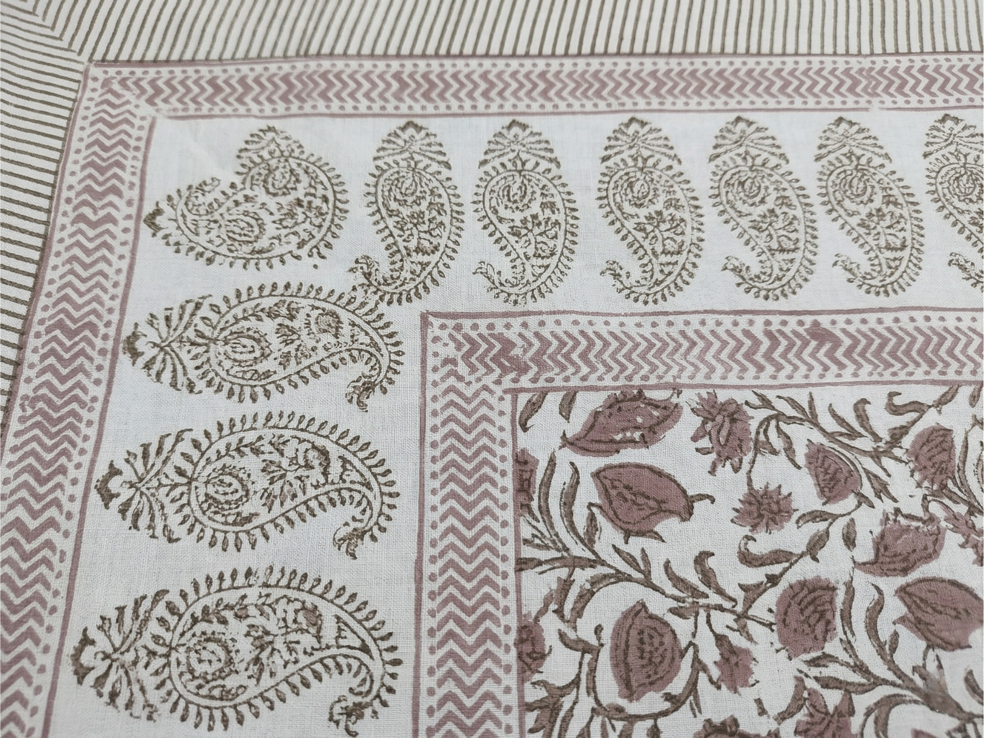 Gulab Jaal Cotton Percale Bedsheet - Premium Home Decor by Moraari