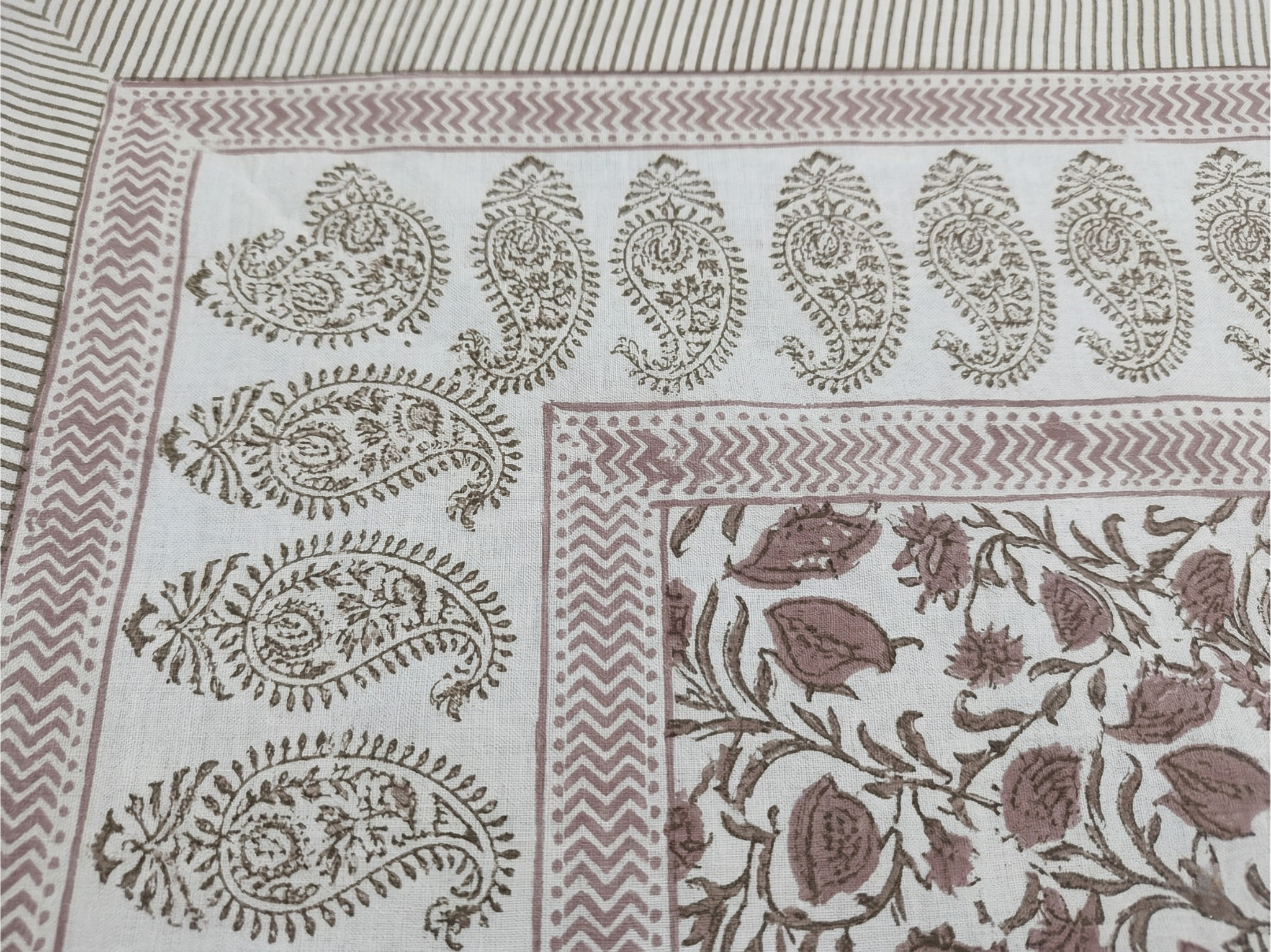 Gulab Jaal Cotton Percale Bedsheet - Premium Home Decor by Moraari